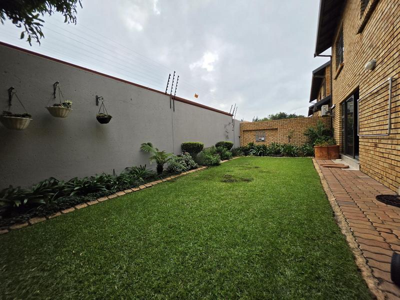 3 Bedroom Property for Sale in New Redruth Gauteng