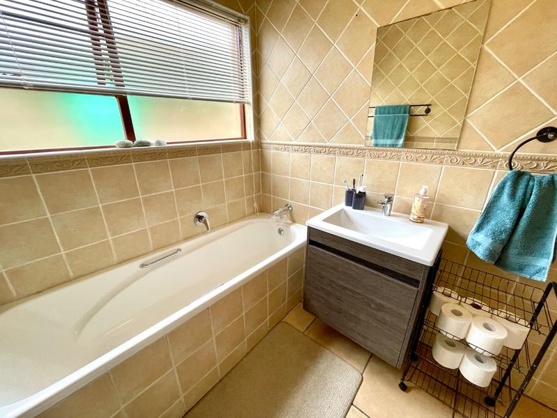3 Bedroom Property for Sale in Noordheuwel Gauteng