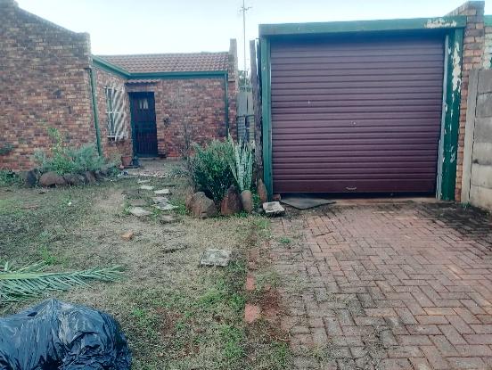 2 Bedroom Property for Sale in Elandspoort Gauteng