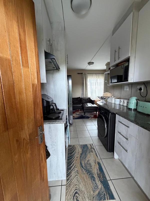 2 Bedroom Property for Sale in Fleurhof Gauteng