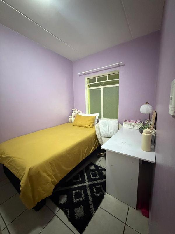 2 Bedroom Property for Sale in Fleurhof Gauteng