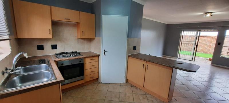 2 Bedroom Property for Sale in Elardus Park Gauteng