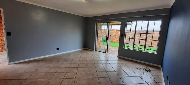 2 Bedroom Property for Sale in Elardus Park Gauteng