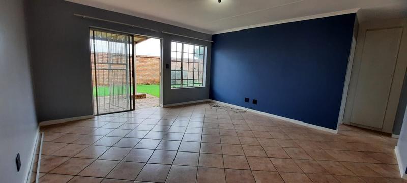 2 Bedroom Property for Sale in Elardus Park Gauteng