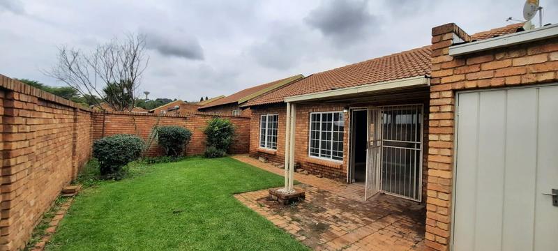 2 Bedroom Property for Sale in Elardus Park Gauteng
