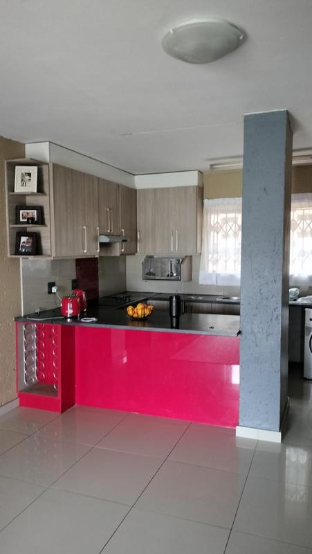 2 Bedroom Property for Sale in Glenvista Gauteng