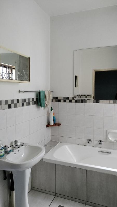 2 Bedroom Property for Sale in Glenvista Gauteng
