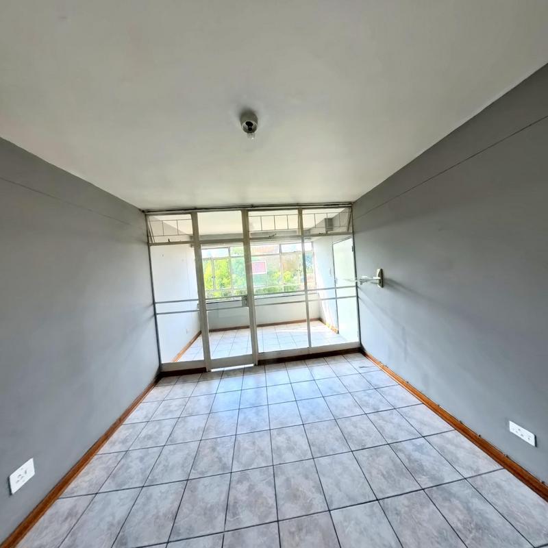 To Let 2 Bedroom Property for Rent in Rhodesfield Gauteng
