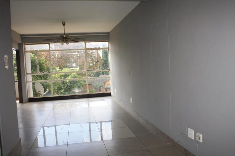 To Let 2 Bedroom Property for Rent in Rhodesfield Gauteng