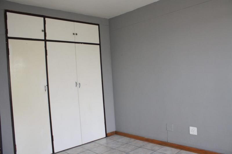 To Let 2 Bedroom Property for Rent in Rhodesfield Gauteng