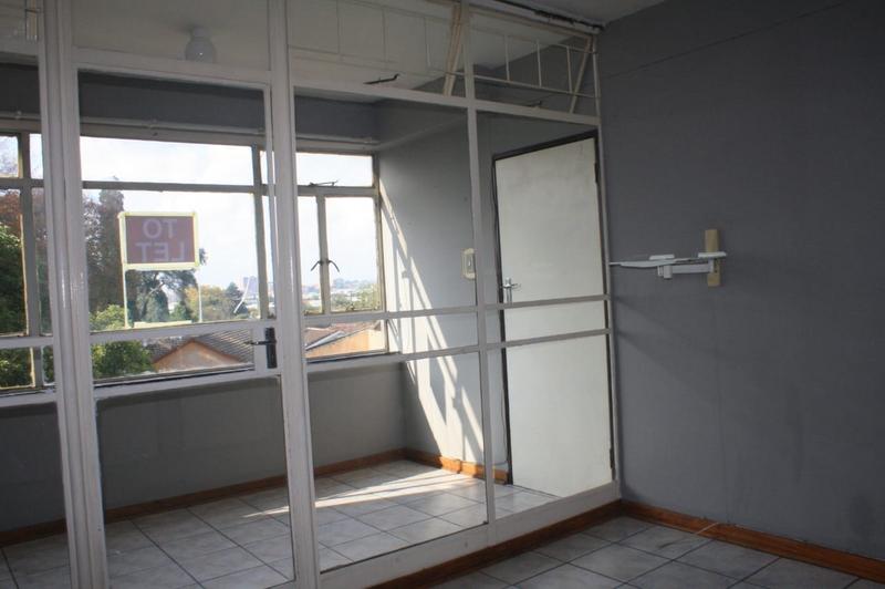 To Let 2 Bedroom Property for Rent in Rhodesfield Gauteng