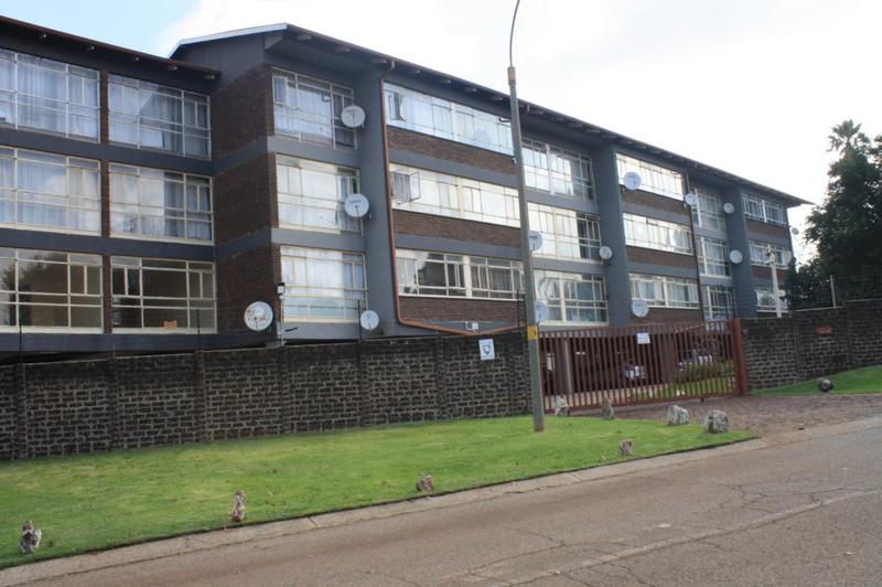 To Let 2 Bedroom Property for Rent in Rhodesfield Gauteng