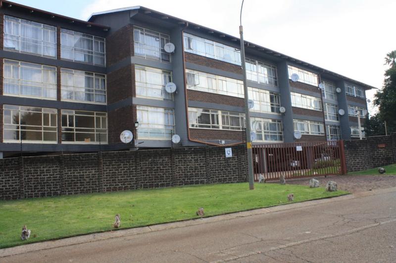 To Let 2 Bedroom Property for Rent in Rhodesfield Gauteng