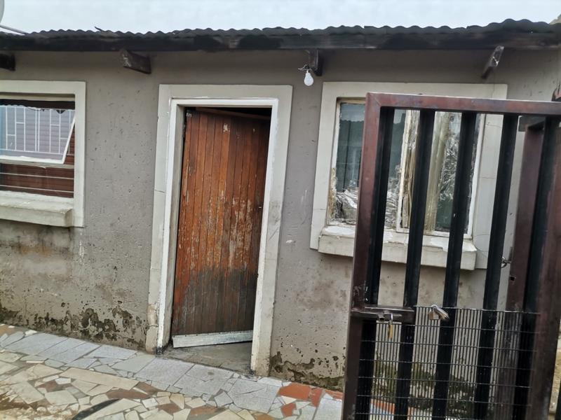 7 Bedroom Property for Sale in Tembisa Central Gauteng