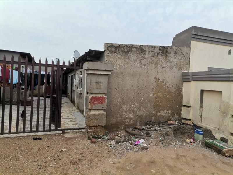 7 Bedroom Property for Sale in Tembisa Central Gauteng
