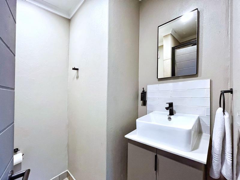 1 Bedroom Property for Sale in Bedfordview Gauteng