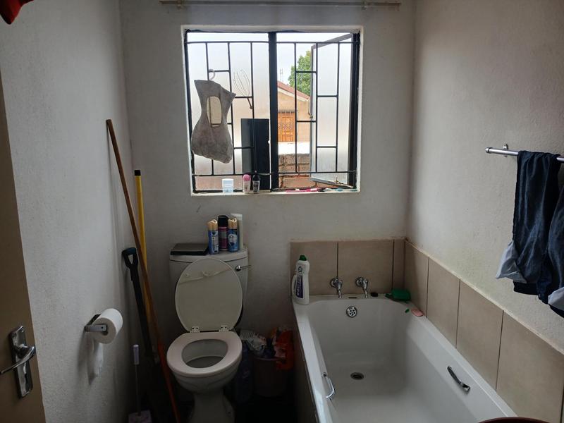 2 Bedroom Property for Sale in Soshanguve VV Gauteng