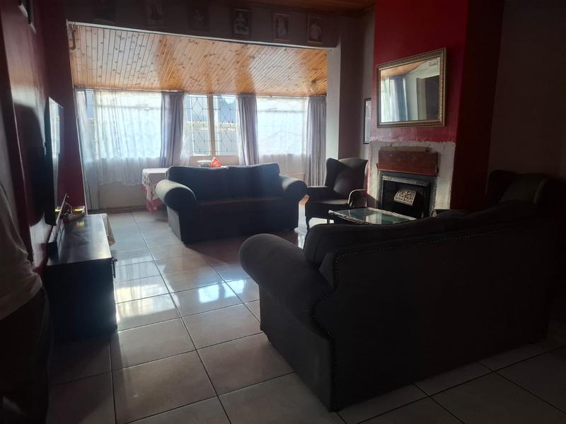 4 Bedroom Property for Sale in Kenilworth Gauteng
