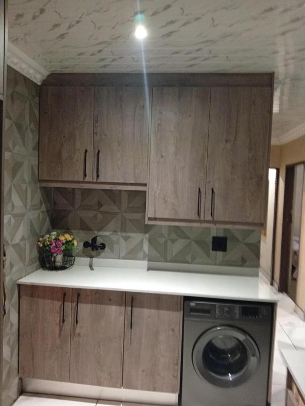 6 Bedroom Property for Sale in Birch Acres Gauteng