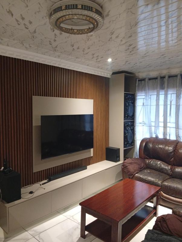 6 Bedroom Property for Sale in Birch Acres Gauteng