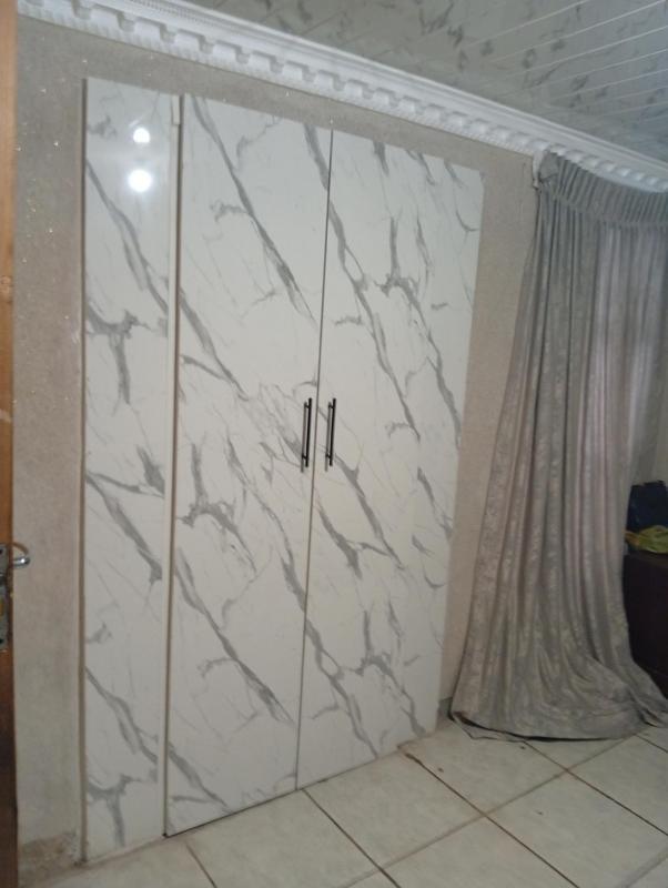 6 Bedroom Property for Sale in Birch Acres Gauteng