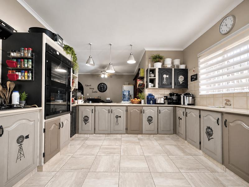 4 Bedroom Property for Sale in The Reeds Gauteng