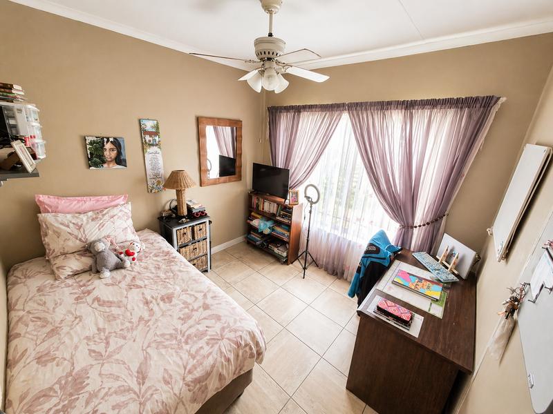 4 Bedroom Property for Sale in The Reeds Gauteng