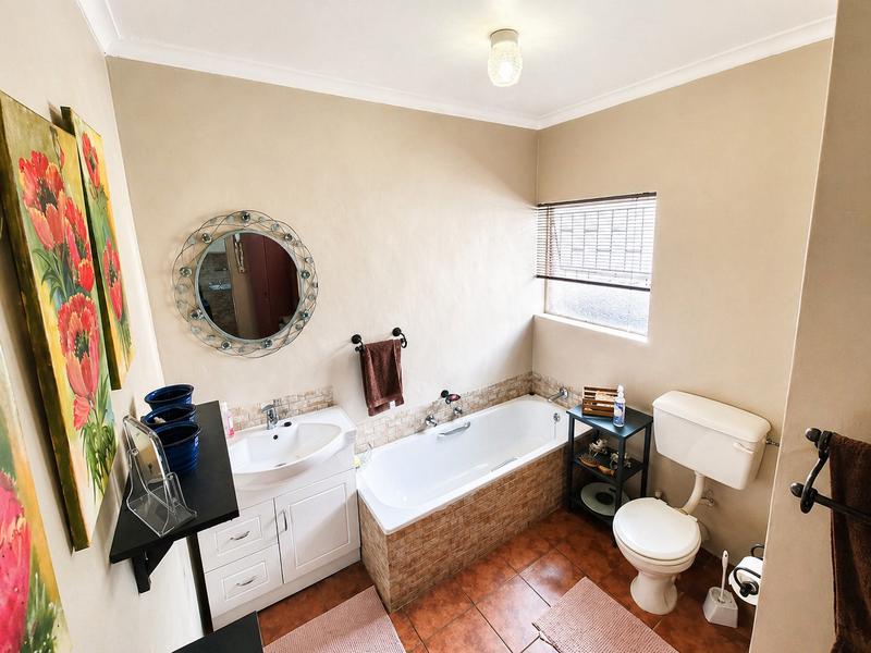 4 Bedroom Property for Sale in The Reeds Gauteng