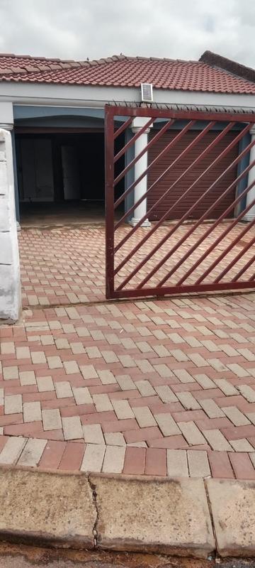 3 Bedroom Property for Sale in Dawn Park Gauteng