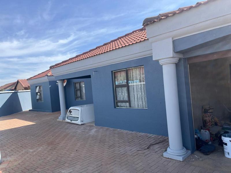 3 Bedroom Property for Sale in Dawn Park Gauteng