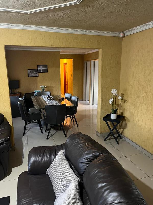 3 Bedroom Property for Sale in Dawn Park Gauteng
