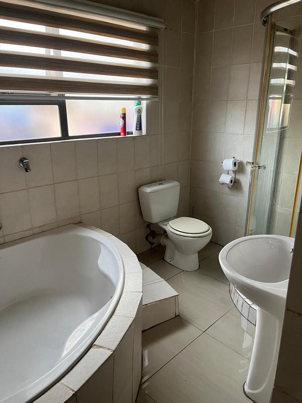 3 Bedroom Property for Sale in Dawn Park Gauteng