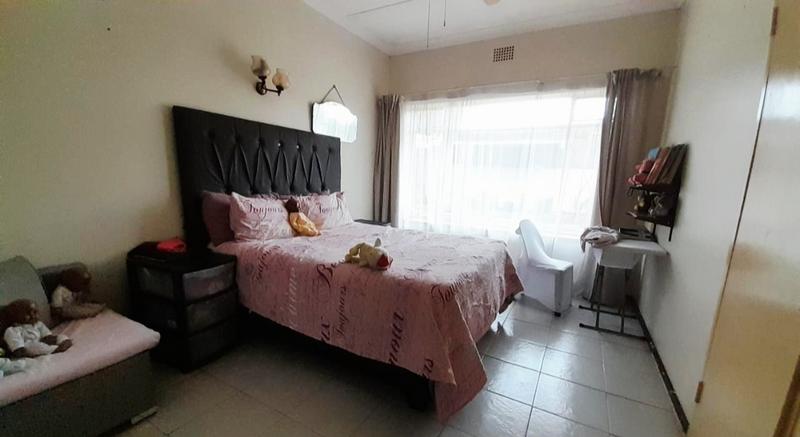 4 Bedroom Property for Sale in Birchleigh Gauteng