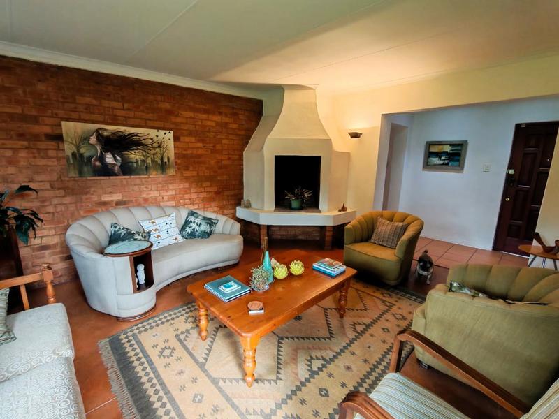 5 Bedroom Property for Sale in Rooihuiskraal Gauteng