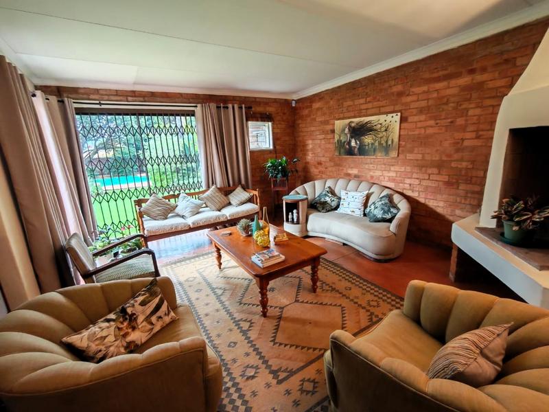 5 Bedroom Property for Sale in Rooihuiskraal Gauteng