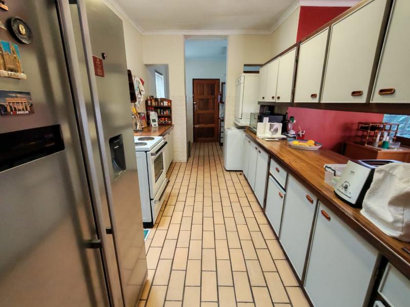5 Bedroom Property for Sale in Rooihuiskraal Gauteng