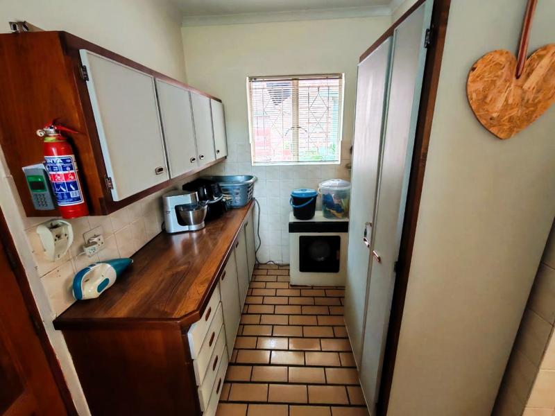 5 Bedroom Property for Sale in Rooihuiskraal Gauteng