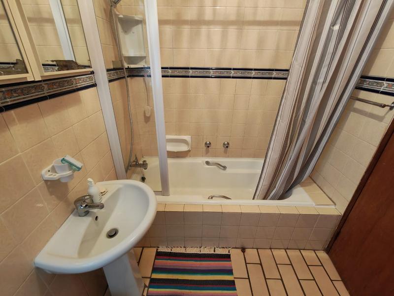 5 Bedroom Property for Sale in Rooihuiskraal Gauteng