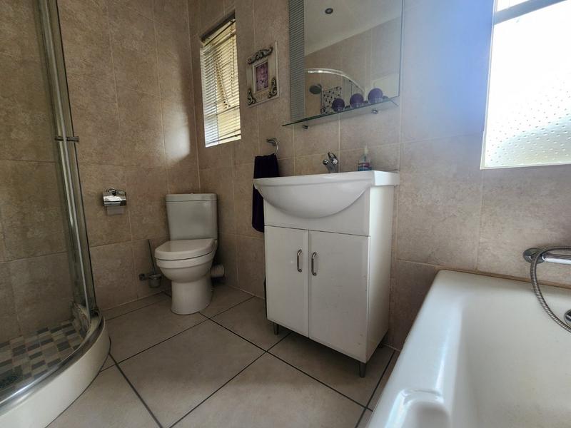 3 Bedroom Property for Sale in Magalieskruin Gauteng