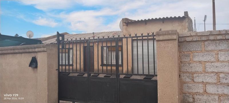 6 Bedroom Property for Sale in Tembisa Gauteng