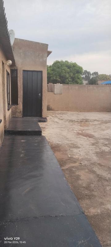6 Bedroom Property for Sale in Tembisa Gauteng