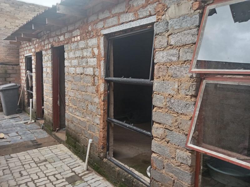 5 Bedroom Property for Sale in Nellmapius Gauteng