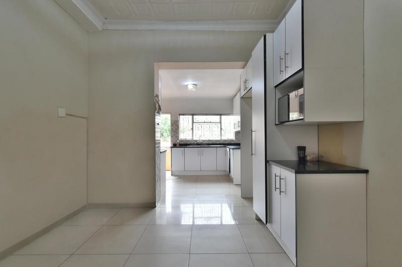 4 Bedroom Property for Sale in Bezuidenhout Valley Gauteng