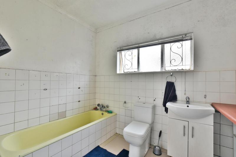 4 Bedroom Property for Sale in Bezuidenhout Valley Gauteng