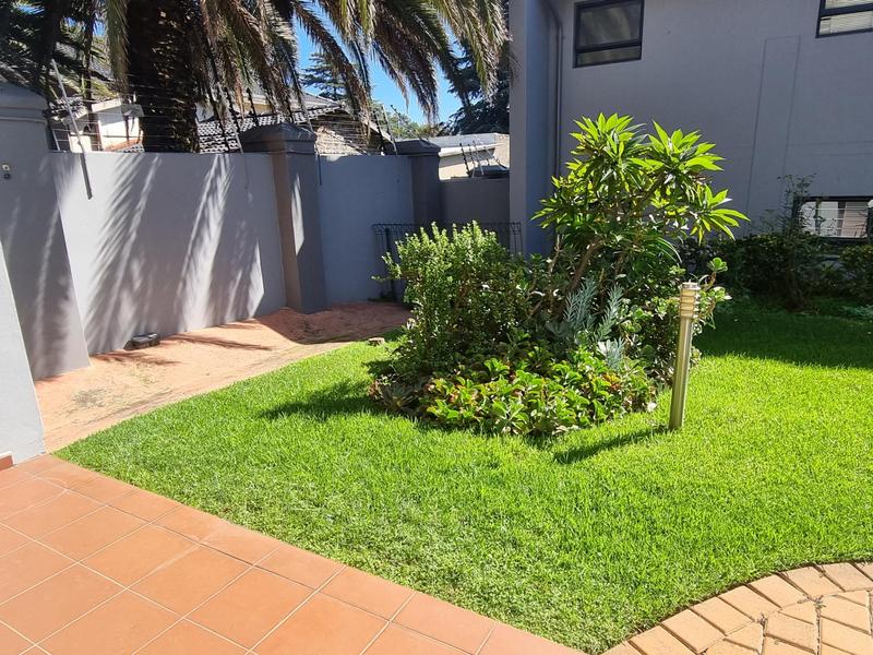 1 Bedroom Property for Sale in Bedfordview Gauteng
