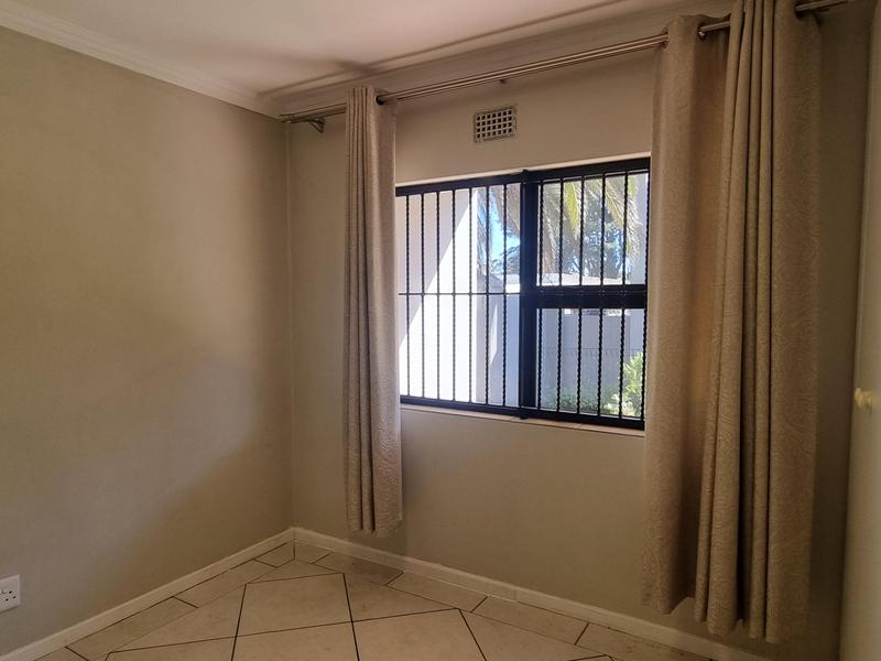1 Bedroom Property for Sale in Bedfordview Gauteng