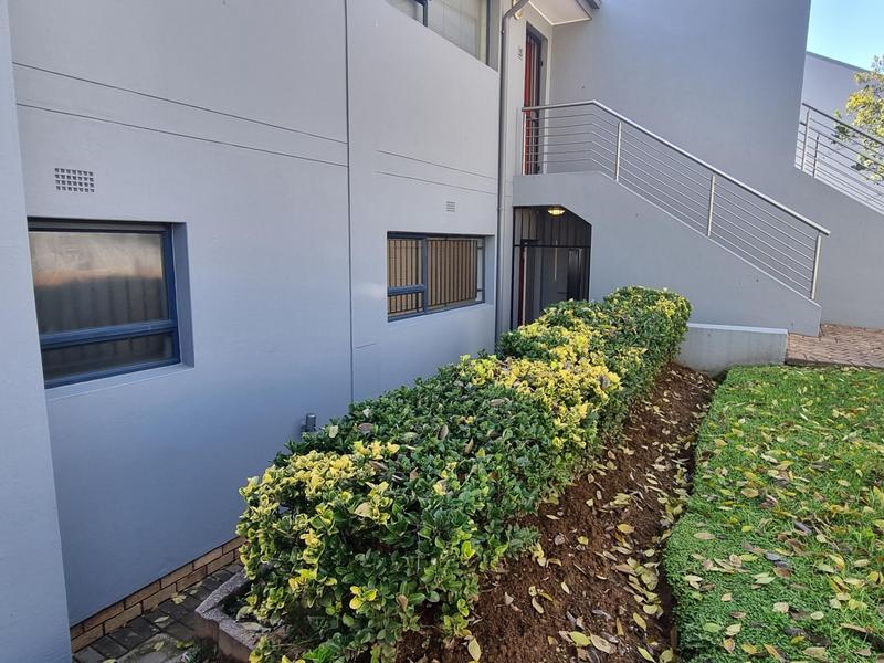 1 Bedroom Property for Sale in Bedfordview Gauteng