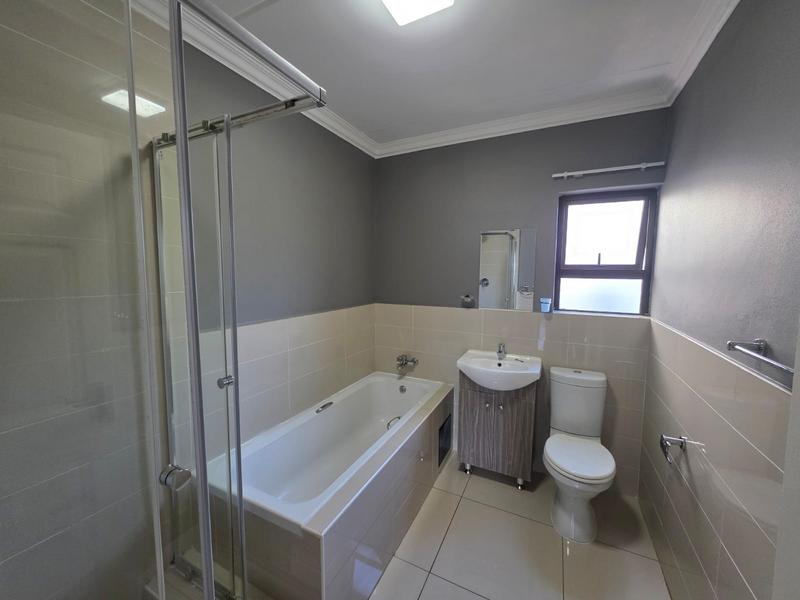 To Let 2 Bedroom Property for Rent in Fairlead Gauteng