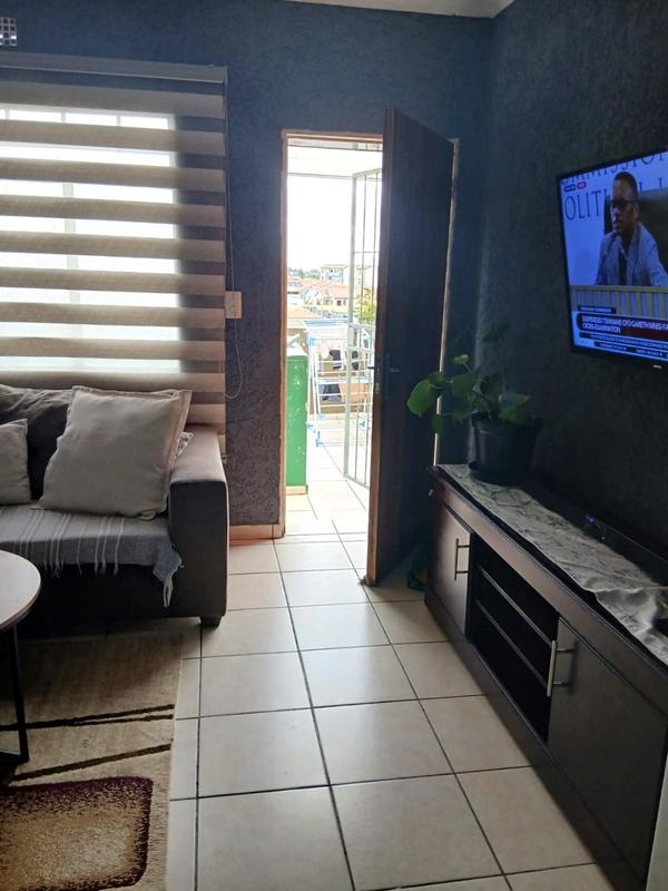 2 Bedroom Property for Sale in Fleurhof Gauteng
