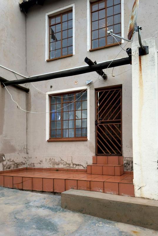 2 Bedroom Property for Sale in Roodepoort West Gauteng